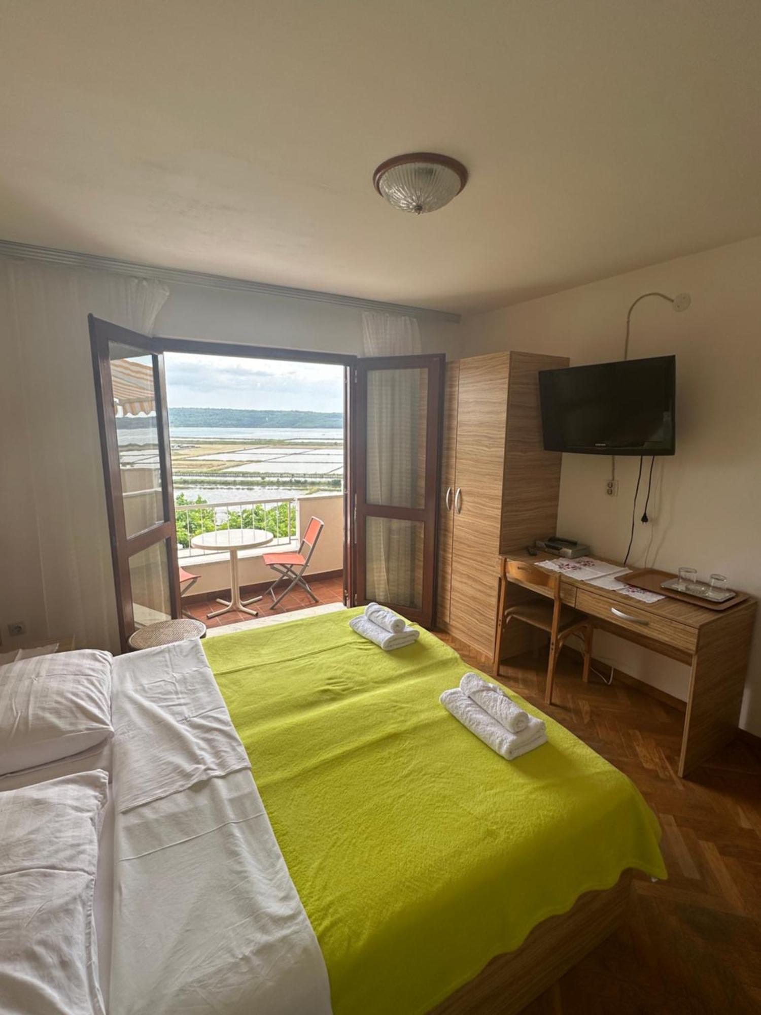 Rooms And Apartments Roza Portorož Exterior foto